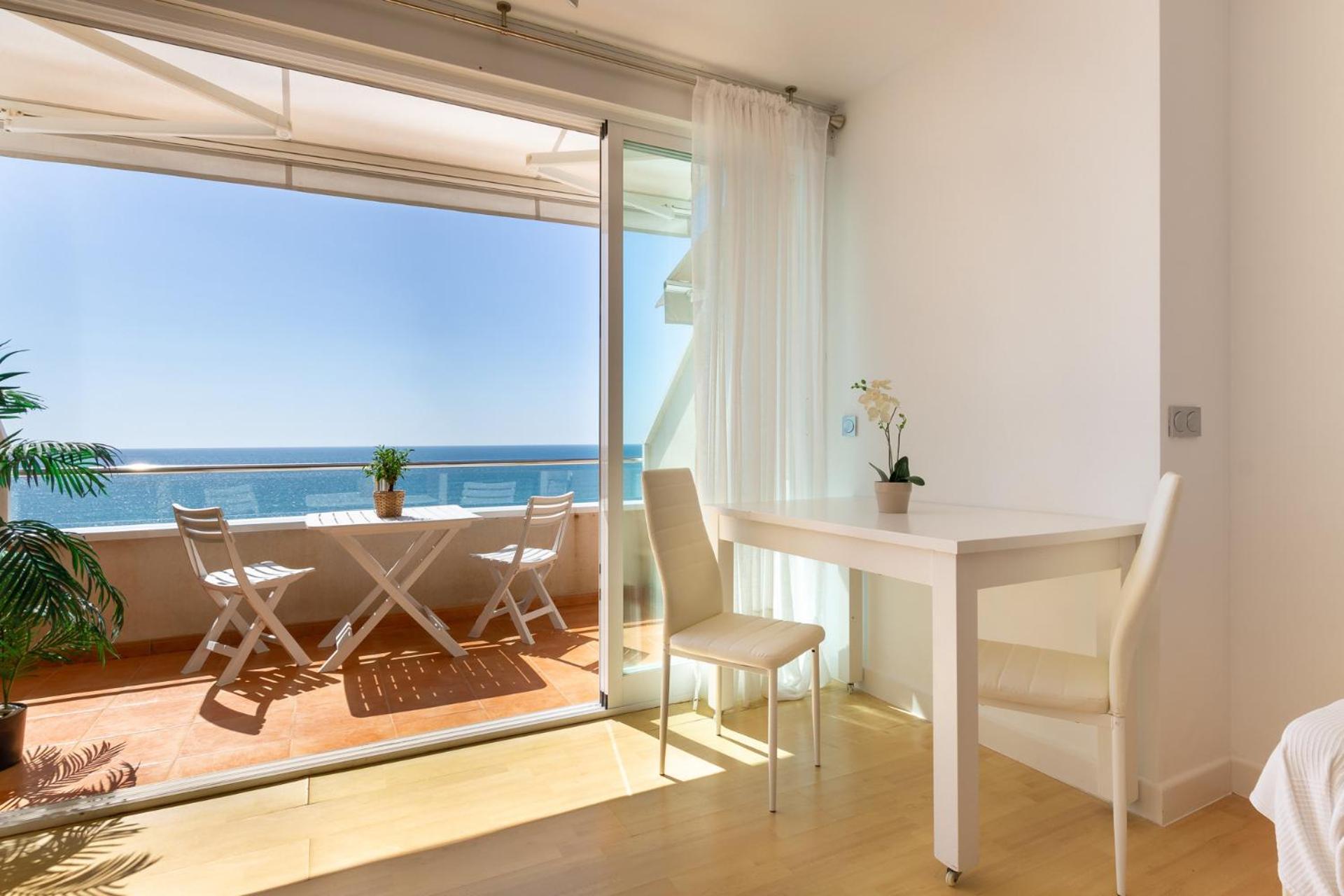토레몰리노스 Roca Chica - Parking - Frente Playa - Terraza - Wifi - Bajondillo Y Carihuela 아파트 외부 사진